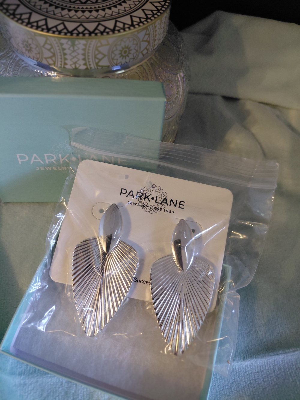 Park Lane Sequoia - Silver Leaf Drop Earrings